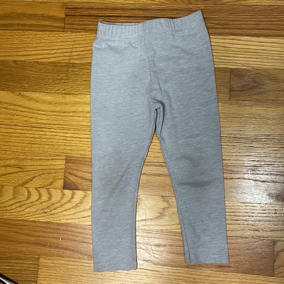 Cat & Cat and Old Navy leggings - Picture 5 of 9